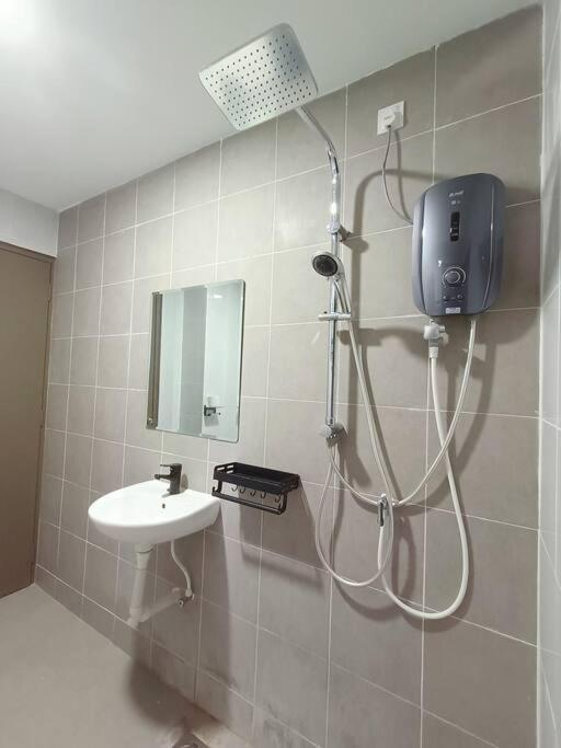 Joyful Sitiawan Skygarden Swimming Pool Apartment Seri Manjung Bagian luar foto